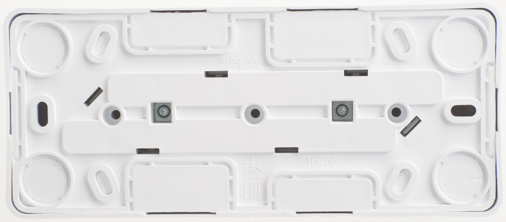 ЭТЮД О/У РОЗЕТКА 3-местная без заземления без шторок, 16А, 250В, БЕЛЫЙ