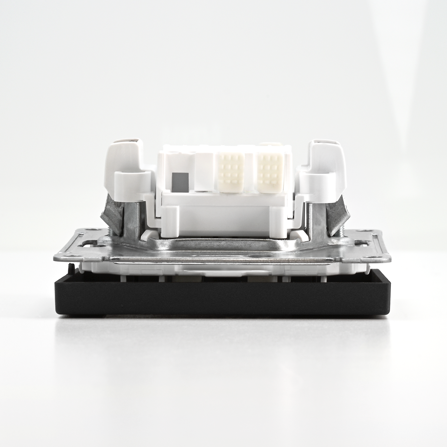 ARTGALLERY 1-клавишный ПЕРЕКЛЮЧАТЕЛЬ, 10АХ, механизм, быстрозажим. клем., КАРБОН